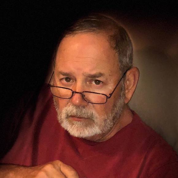 Profile Picture of David Petrus (@davidpetrus) on Poshmark