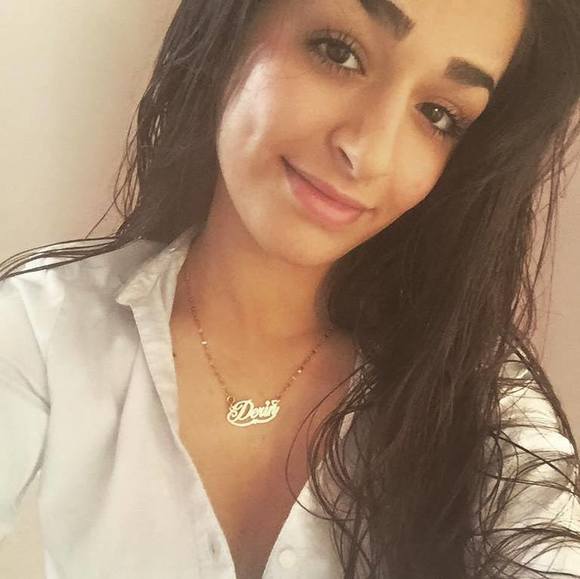 Profile Picture of Derin Bapirzada (@derinbapirzada) on Poshmark