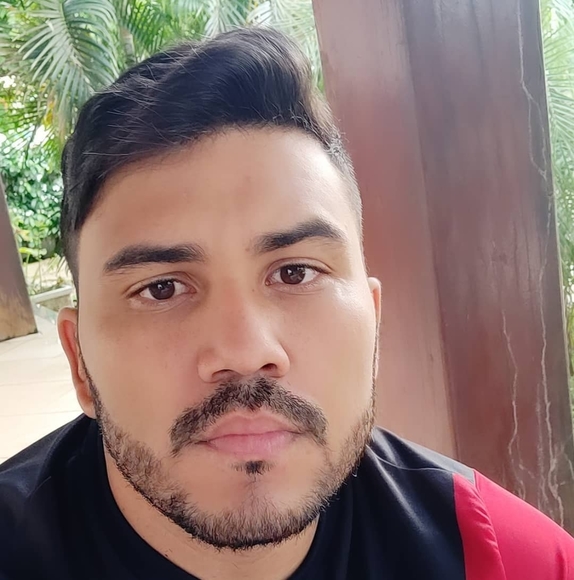 Profile Picture of Raul Lima jr. (@raullimajr) on Poshmark