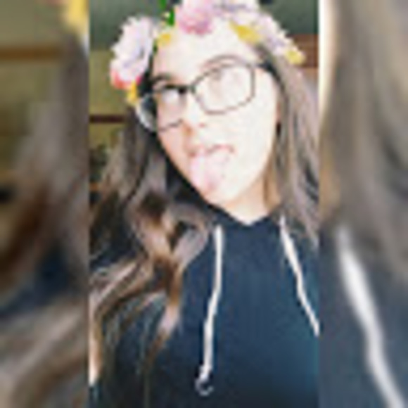 Profile Picture of Caitlin Markevitch (@caitlin2431008) on Poshmark