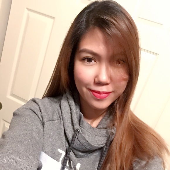 Profile Picture of Elaine Hicarte (@elaine_hc) on Poshmark