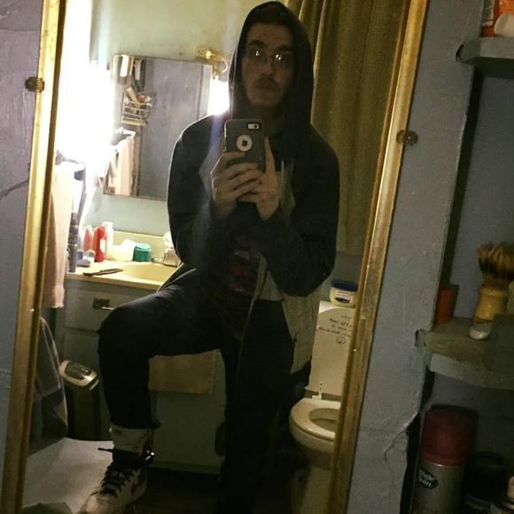 Profile Picture of Brandon Hammon (@brandonhammon70) on Poshmark