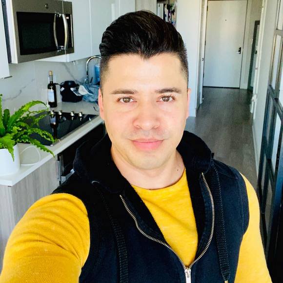 Profile Picture of Mark Pedroza (@manthony82) on Poshmark