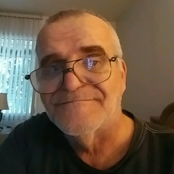 Profile Picture of Alan Koch (@aammkk3253) on Poshmark