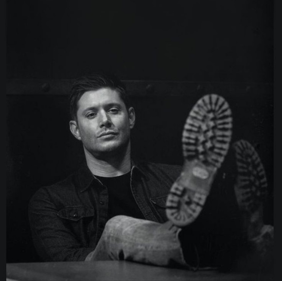 Profile Picture of Chris Martinez (@chrismartine398) on Poshmark