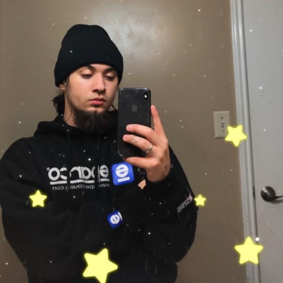 Profile Picture of Brian Abraham (@brianabr1) on Poshmark