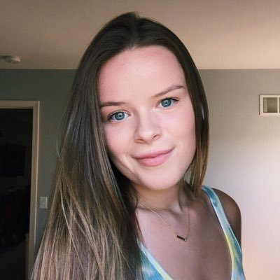 Profile Picture of Sara (@saralemmon_) on Twitter