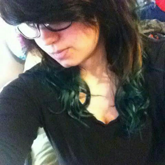 Profile Picture of Alexandra Stuckemeyer (@lilstucky615) on Poshmark