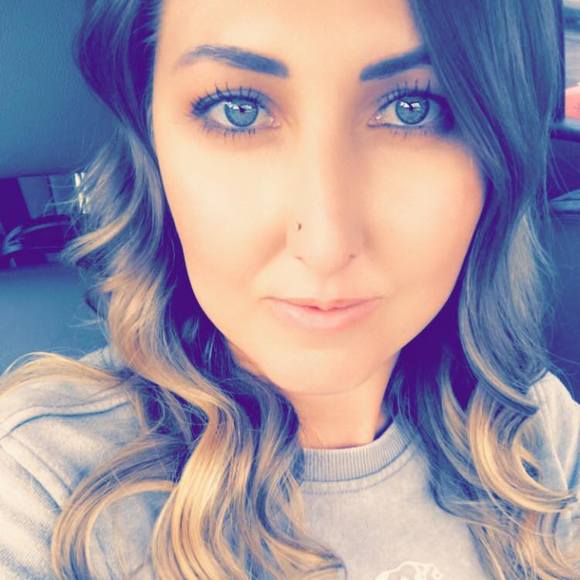 Profile Picture of Jerica Curtis (@jericacur) on Poshmark