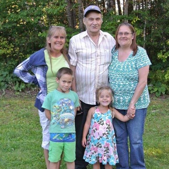 Profile Picture of Cassandra Gallant (@cassandragallan) on Poshmark