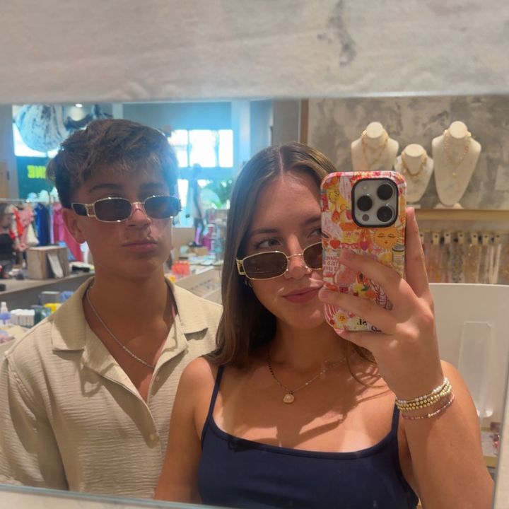 Profile Picture of carly (@carly.robbins) on Tiktok