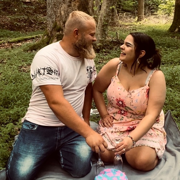 Profile Picture of Breanna Winfree (@breanna_723) on Poshmark