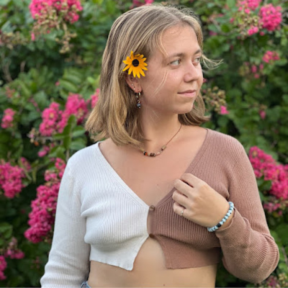 Profile Picture of Olivia Scheberle (@oliviascheberle) on Poshmark