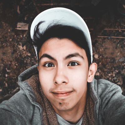 Profile Picture of Harvey (@KyleVarhey) on Twitter