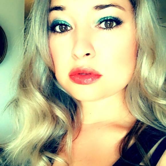 Profile Picture of Jahqwah Stuckman (@jahqwah) on Poshmark