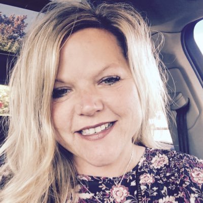 Profile Picture of Hollie James (@hijames_james) on Twitter