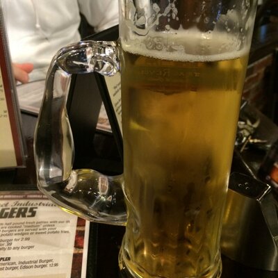 Profile Picture of Tom Zeller (@tzeller9) on Twitter