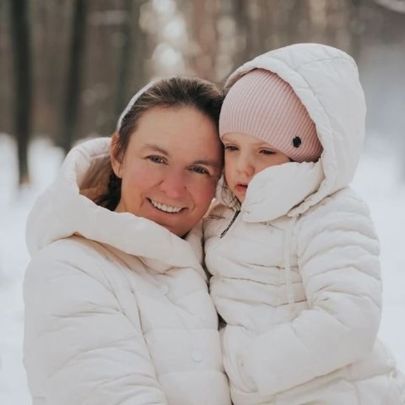 Profile Picture of Olena Roshchuk (@elenaroshchuk) on Poshmark