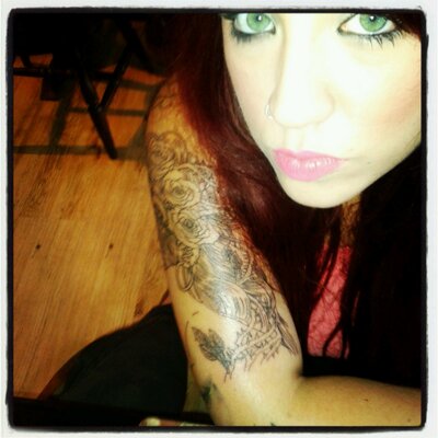 Profile Picture of Faye Louise Holmes (@fayeholmes27) on Twitter