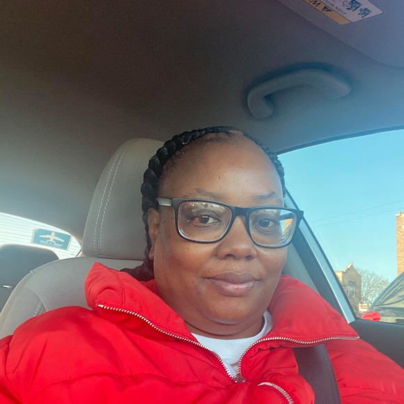 Profile Picture of Doretha Lenoir (@dorethalenoir) on Poshmark