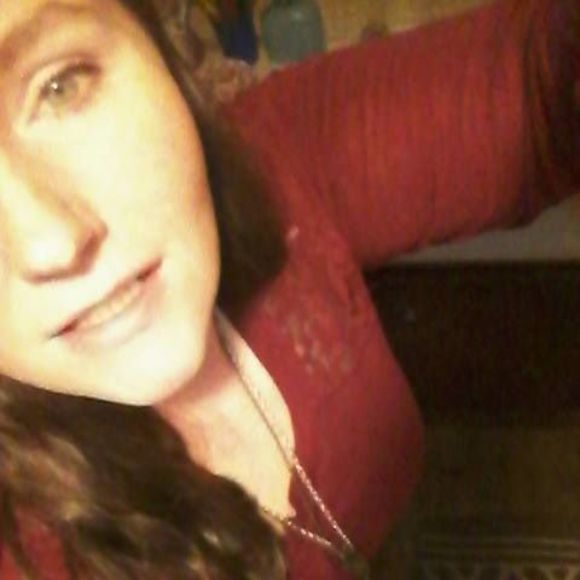 Profile Picture of Candice Braynard (@black_lace_17) on Poshmark