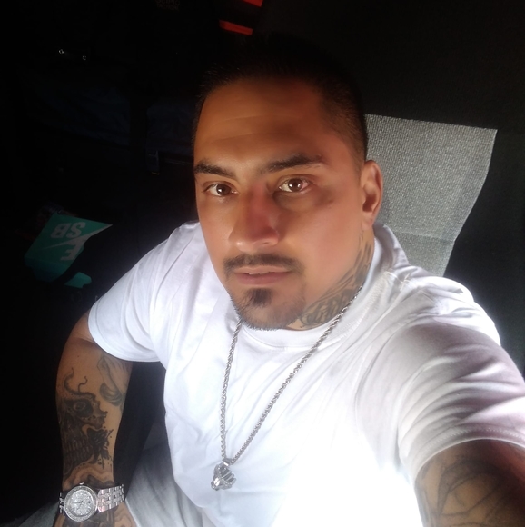 Profile Picture of Felipe Lopez (@felipelopez683) on Poshmark