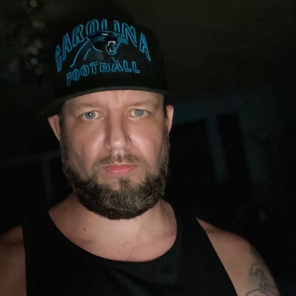 Profile Picture of Kevin Townsend (@kevintownsen83) on Poshmark
