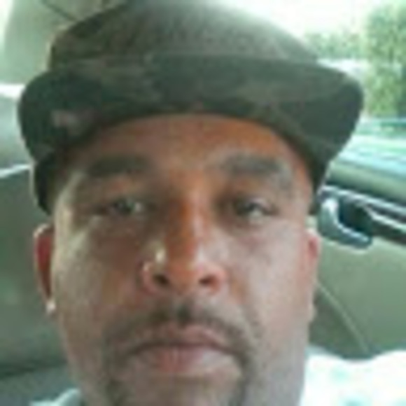 Profile Picture of Nicholas Henry (@nicksr112) on Poshmark