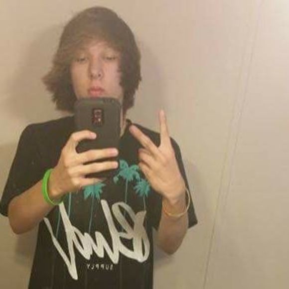 Profile Picture of Tyler Bader (@tylerbader) on Poshmark