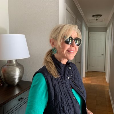 Profile Picture of Holly Christine Engle (@HollyCEngle52) on Twitter