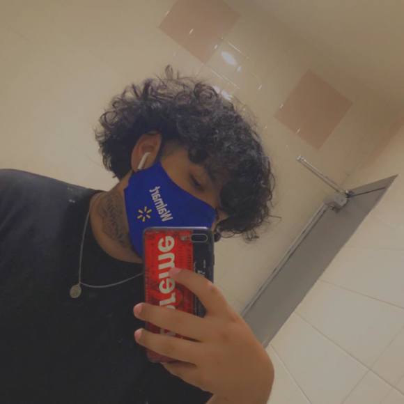 Profile Picture of Zachary Ramirez (@momo_1998) on Poshmark