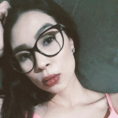 Profile Picture of Cassandra Silveira (@_cmsilveira) on Twitter