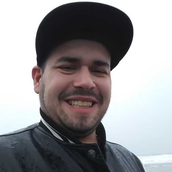 Profile Picture of Jonathan Medelez (@jonathanmedelez) on Poshmark
