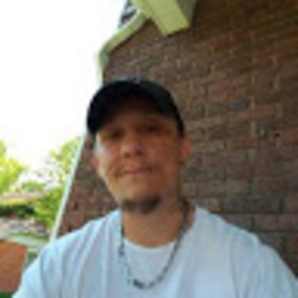 Profile Picture of Richard Chapman (@richardchapm511) on Poshmark