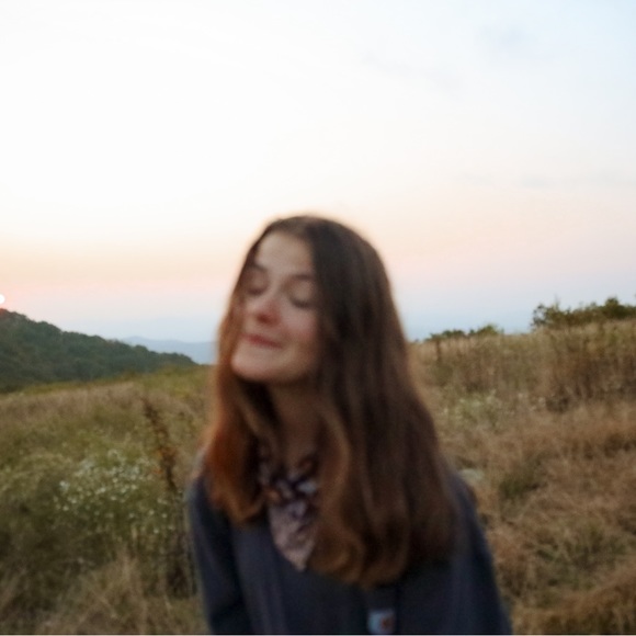 Profile Picture of Joy Reimann (@joytreimann) on Poshmark