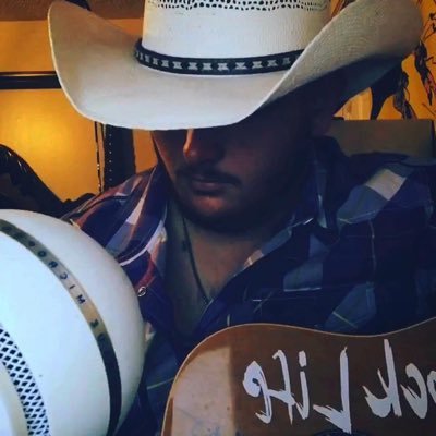 Profile Picture of Daniel Mock (@DanielMockMusic) on Twitter