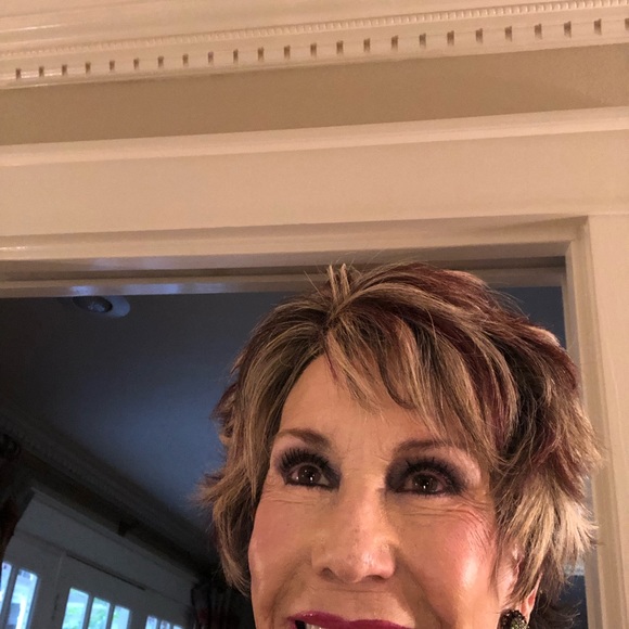 Profile Picture of Jo Smith (@jodygal) on Poshmark
