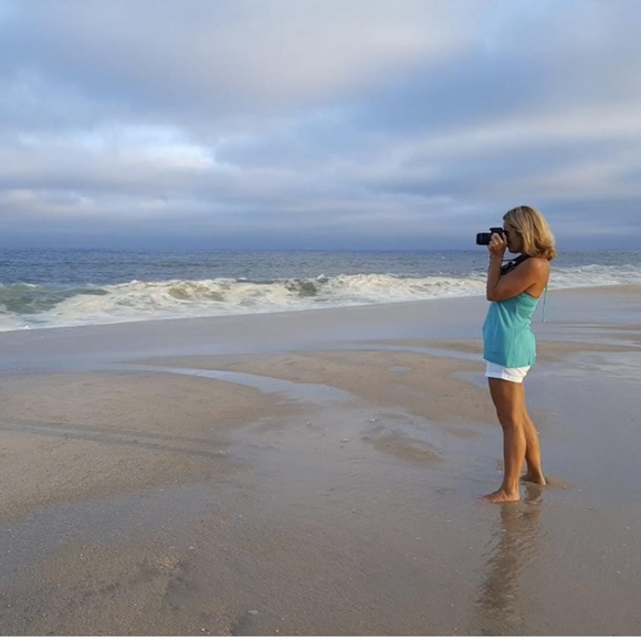 Unni Mahany - Poshmark Profile Picture of Unni Mahany (@beritmahany) on Poshmark