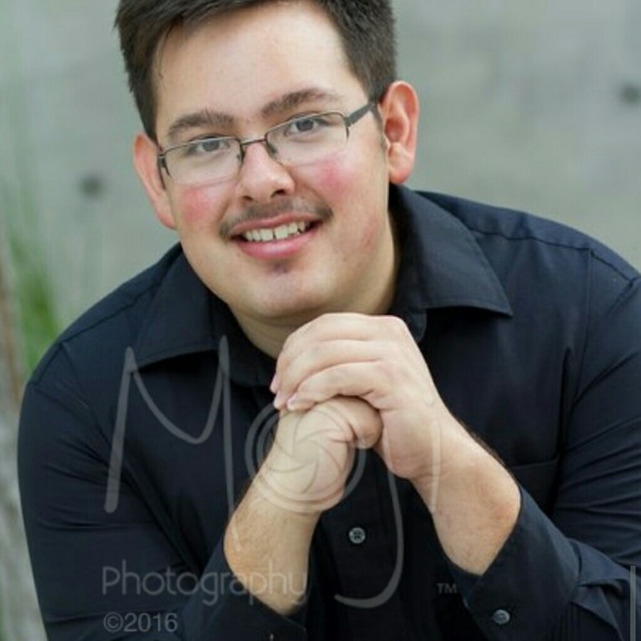 Profile Picture of Mario Grajeda (@vertoxic) on Poshmark