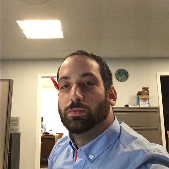 Profile Picture of Daniel Weinstein (@dsteins89) on Poshmark