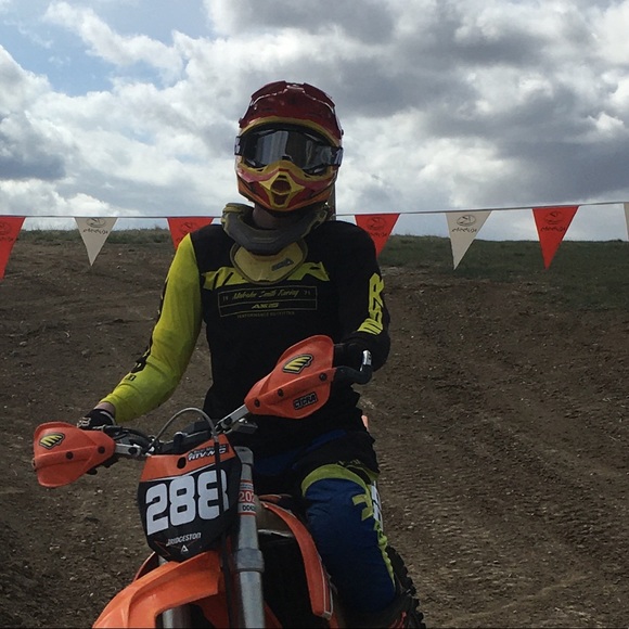 Profile Picture of Keaton Smith (@keatsmith) on Poshmark