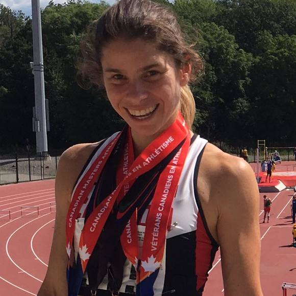 Profile Picture of Violeta Garfunkel (@violegarfunkel) on Poshmark