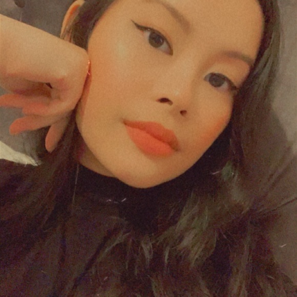 Profile Picture of Alyssa Mapili (@herroitsaryssa) on Poshmark