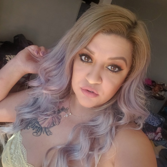 Profile Picture of Stephanie Lua (@mommahsteph92) on Poshmark