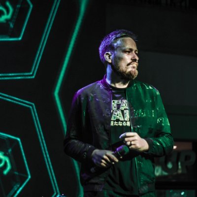 Profile Picture of ROBIN VANE (@robinvanemusic) on Twitter