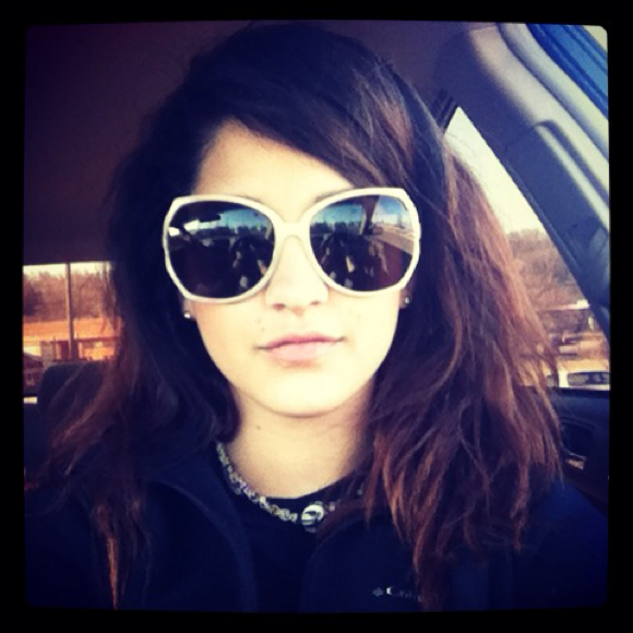 Zoe Lopez - Poshmark Profile Picture of Zoe Lopez (@zoelo) on Poshmark