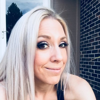Profile Picture of Lynsey Ann Markham (@LynseyDamara86) on Twitter
