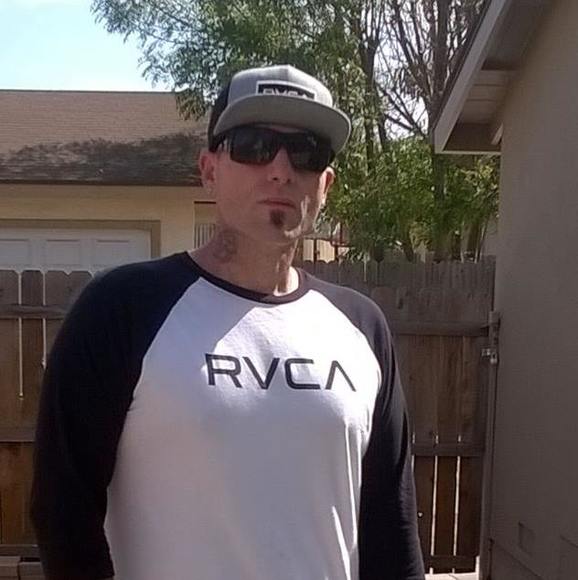 Profile Picture of James Rizzo (@rizzo1075) on Poshmark