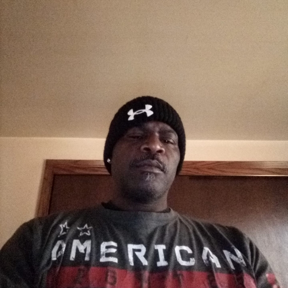 Profile Picture of Robert Wilson (@wilsonrl67) on Poshmark