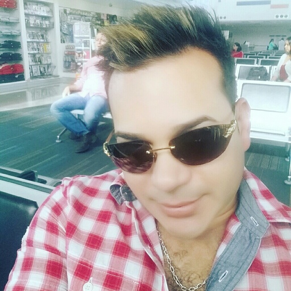 Profile Picture of Francisco Aguilera (@siso20) on Poshmark